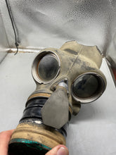 Charger l'image dans la galerie, WW2 British Home Front Wardens / Fire Watchers Gas Mask - ARP - The Militaria Shop
