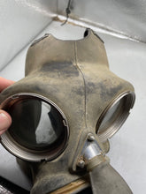 Charger l'image dans la galerie, WW2 British Home Front Wardens / Fire Watchers Gas Mask - ARP - The Militaria Shop
