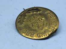 Load image into Gallery viewer, Original WW2 German Day Badge - Tinnie - The Militaria Shop
