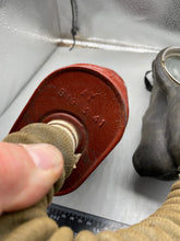 Charger l'image dans la galerie, Original WW2 British Army GSR General Service Respirator Gas Mask - The Militaria Shop
