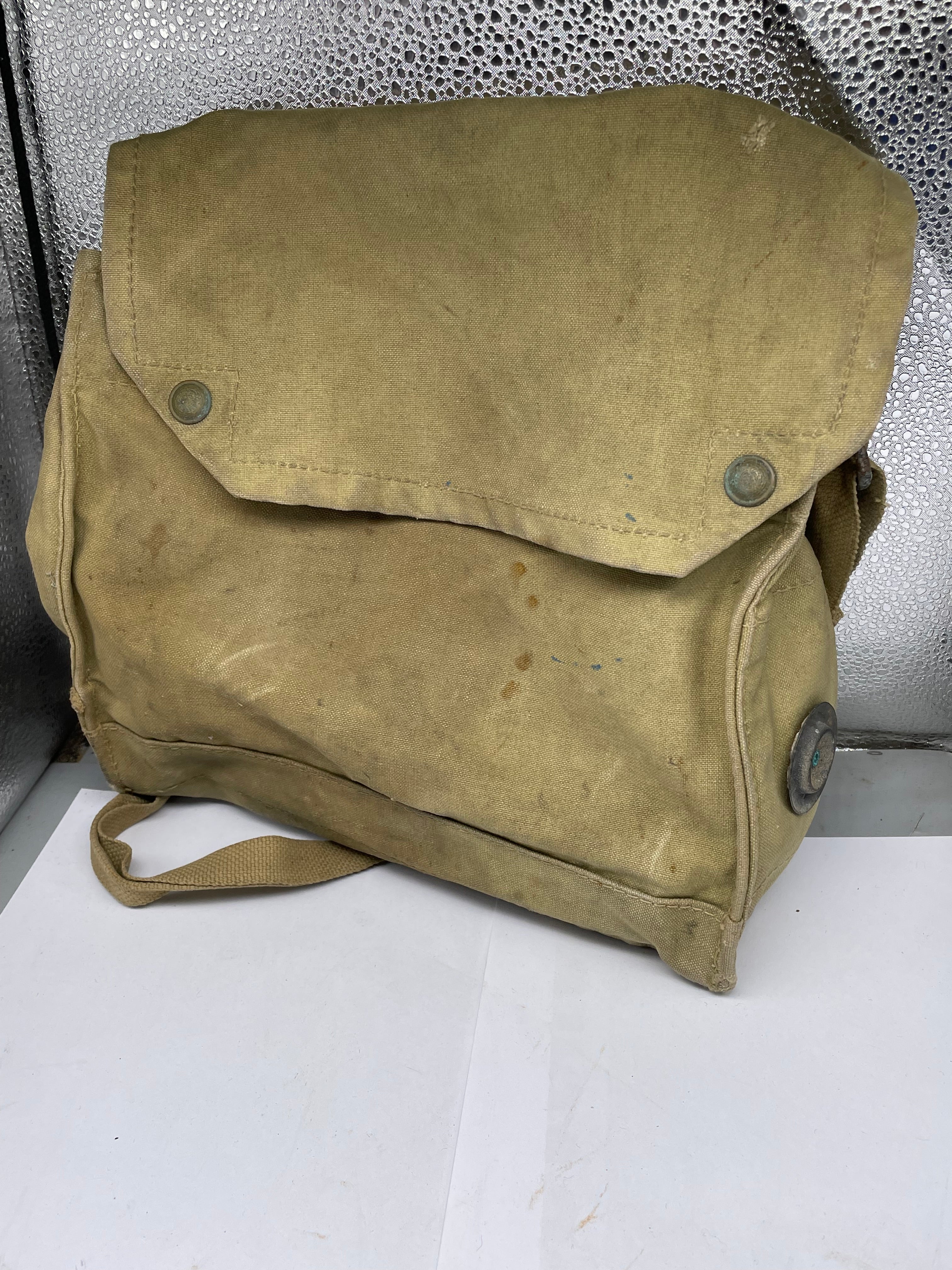 Original WW2 British Army GSR General Service Respirator Gas Mask & Bag - The Militaria Shop