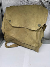 Charger l'image dans la galerie, Original WW2 British Army GSR General Service Respirator Gas Mask &amp; Bag - The Militaria Shop
