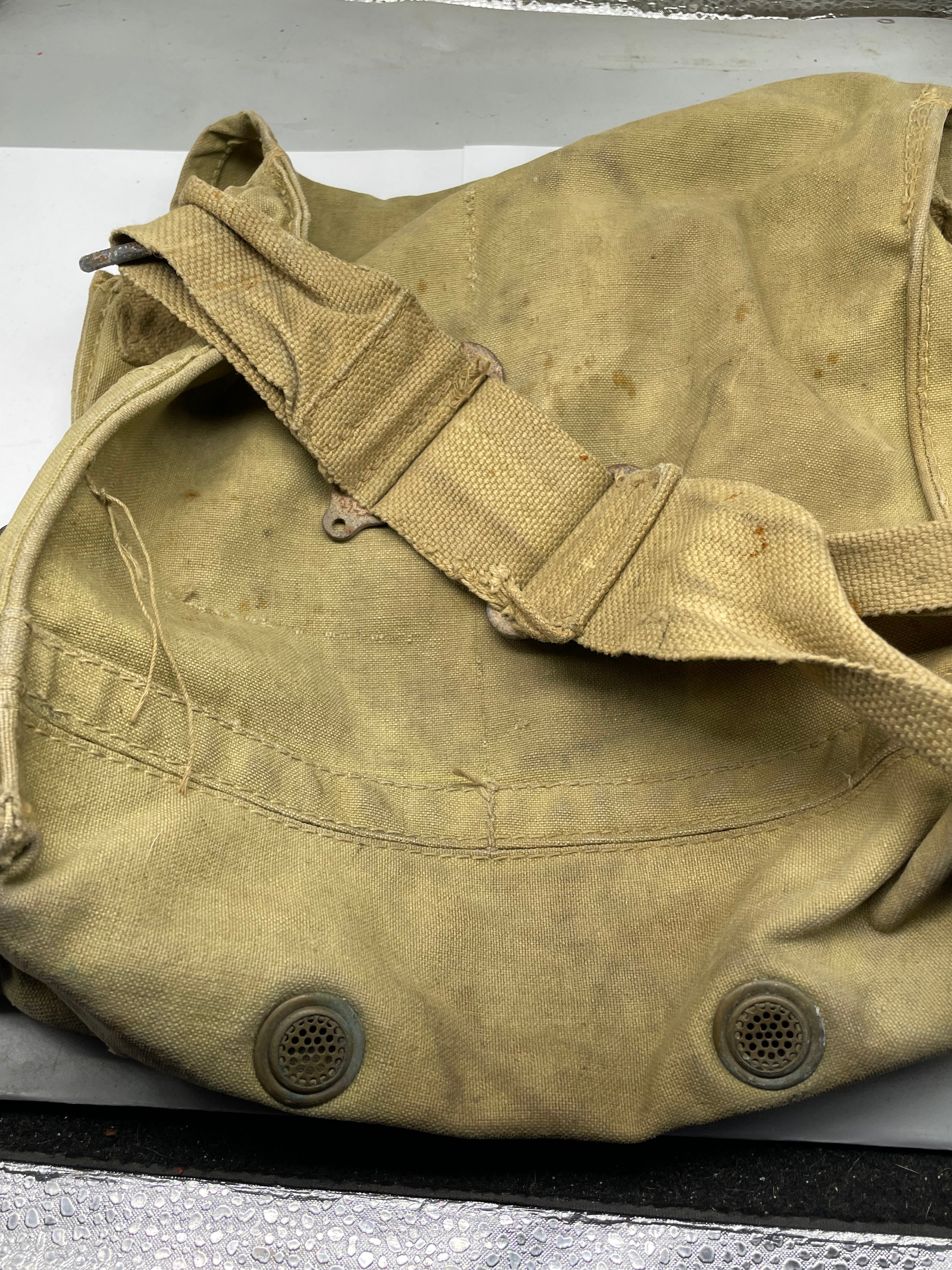 Original WW2 British Army GSR General Service Respirator Gas Mask & Bag - The Militaria Shop