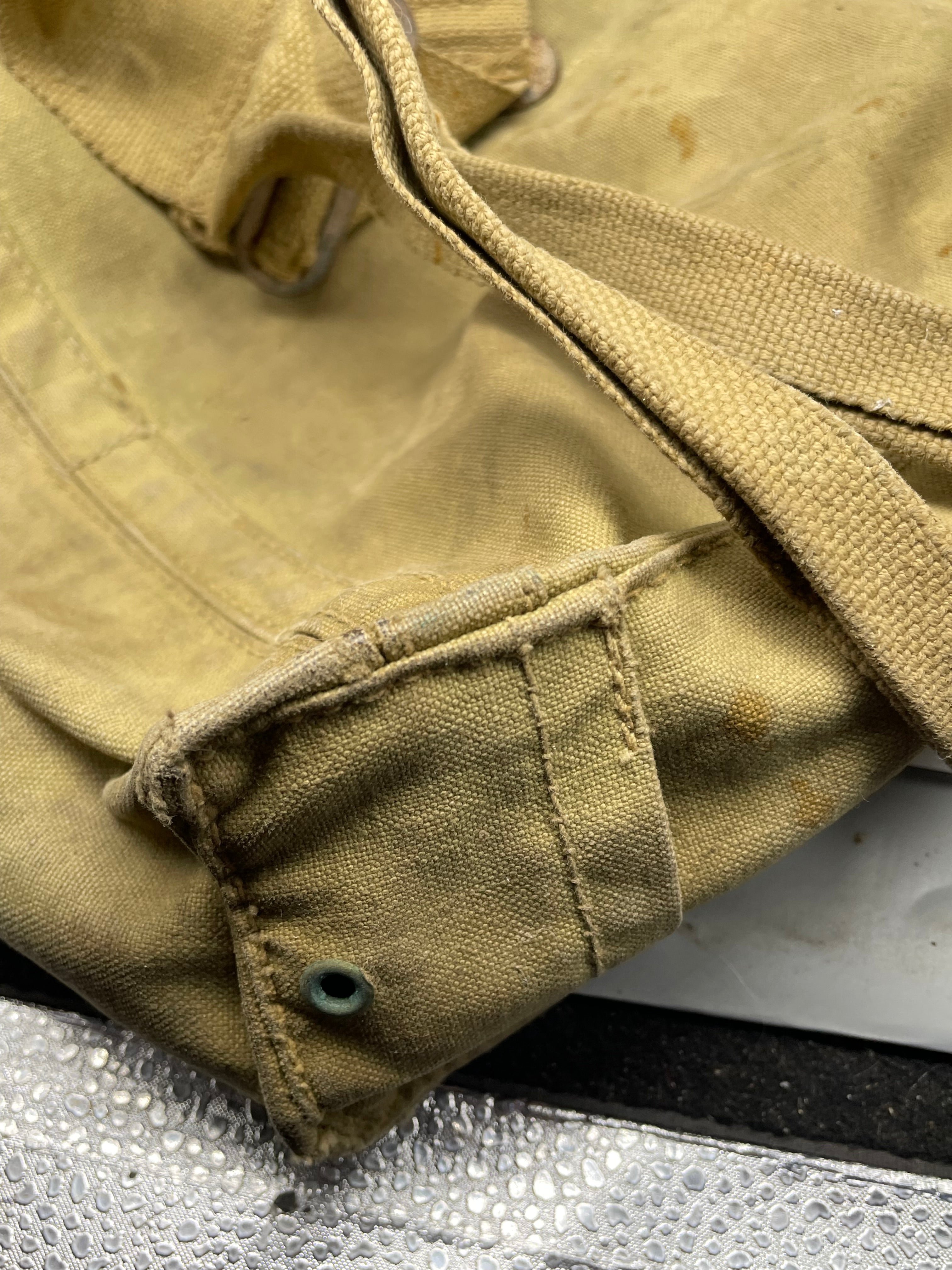 Original WW2 British Army GSR General Service Respirator Gas Mask & Bag - The Militaria Shop