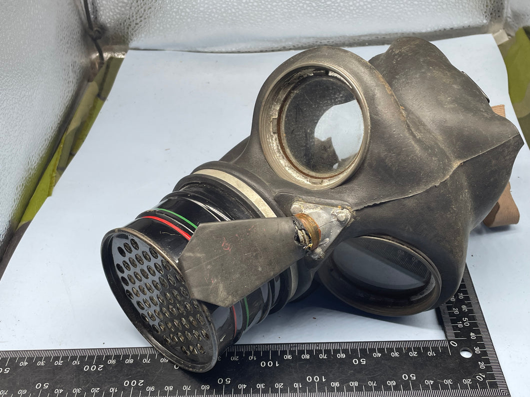 Original WW2 Dated British Home Front Wardens Gas Mask
