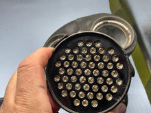 Charger l&#39;image dans la galerie, Original WW2 Dated British Home Front Wardens Gas Mask
