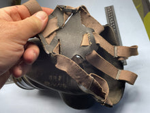 Charger l&#39;image dans la galerie, Original WW2 Dated British Home Front Wardens Gas Mask
