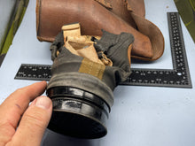Lade das Bild in den Galerie-Viewer, WW2 British Home Front Civilian Pattern Gas Mask in Private Purchase Leather Case
