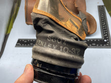 Lade das Bild in den Galerie-Viewer, WW2 British Home Front Civilian Pattern Gas Mask in Private Purchase Leather Case
