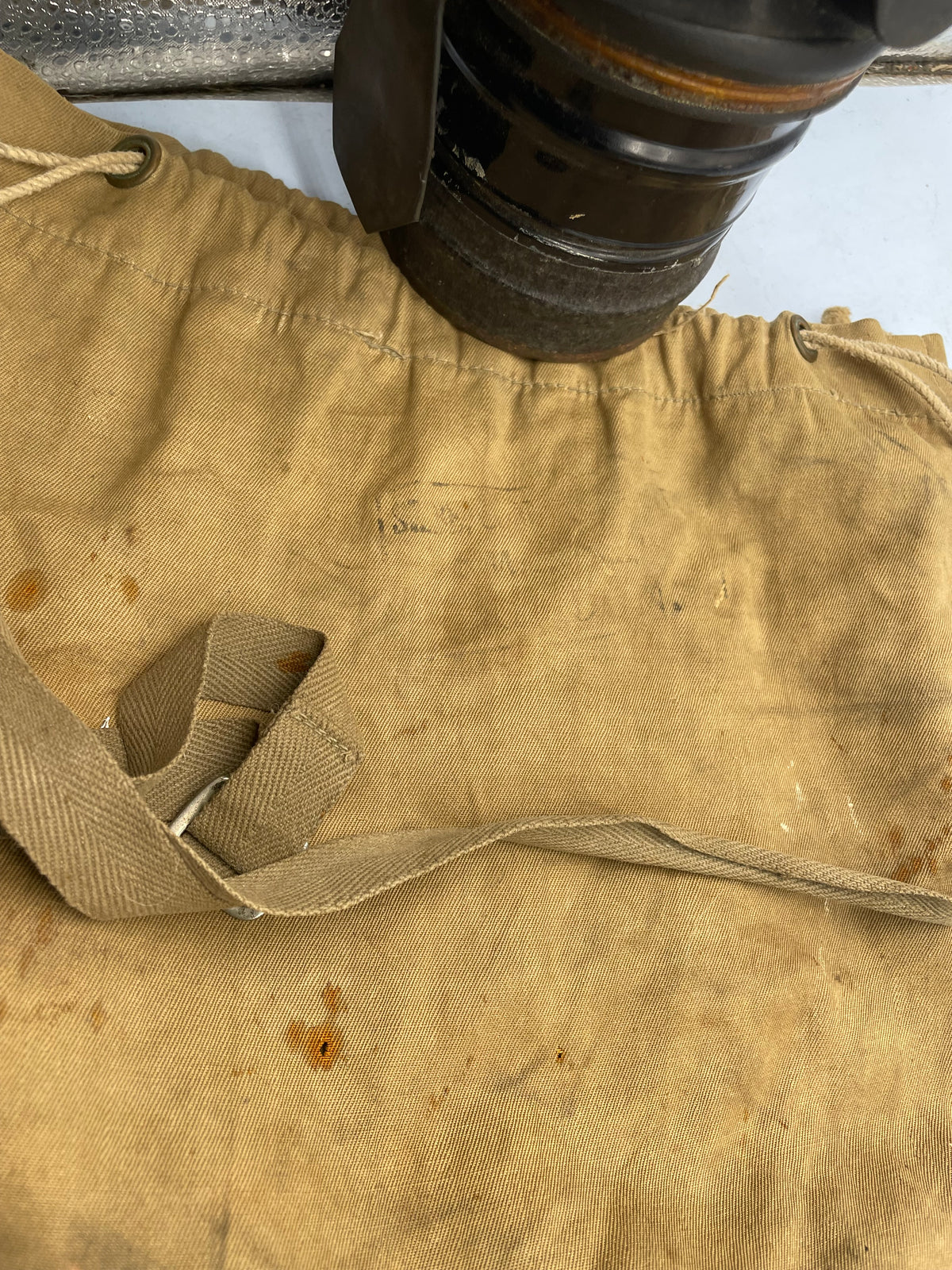 WW2 British Home Front Warden's Gas Mask in Bag of Issue - The Militaria Shop