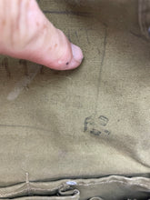 Lade das Bild in den Galerie-Viewer, Rare T-Mic WW2 British Army Soldiers GSR Gas Mask in Bag
