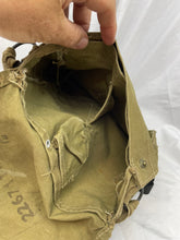 Lade das Bild in den Galerie-Viewer, Rare T-Mic WW2 British Army Soldiers GSR Gas Mask in Bag
