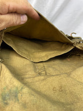 Lade das Bild in den Galerie-Viewer, WW2 British Army Soldiers General Service Gas Mask in Bag
