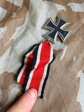 Lade das Bild in den Galerie-Viewer, Original WW2 German Army Iron Cross Medal 2nd Class EKII - Maker Marker 93 - Richard Simm &amp; Söhne
