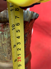 Lade das Bild in den Galerie-Viewer, Original WW1 Trench Art Shell Case Brass Vase Pair
