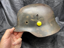 Charger l&#39;image dans la galerie, Original WW2 German Luftwaffe Double Decal Helmet - M35 Early Blue
