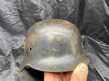 Charger l&#39;image dans la galerie, Original WW2 German Luftwaffe Double Decal Helmet - M35 Early Blue
