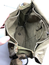 Charger l&#39;image dans la galerie, Original WW2 British Army Soldiers Gas Mask Set
