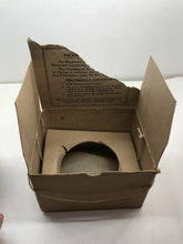 Charger l&#39;image dans la galerie, Original WW2 British Home Front Civilian Gas Mask in Box
