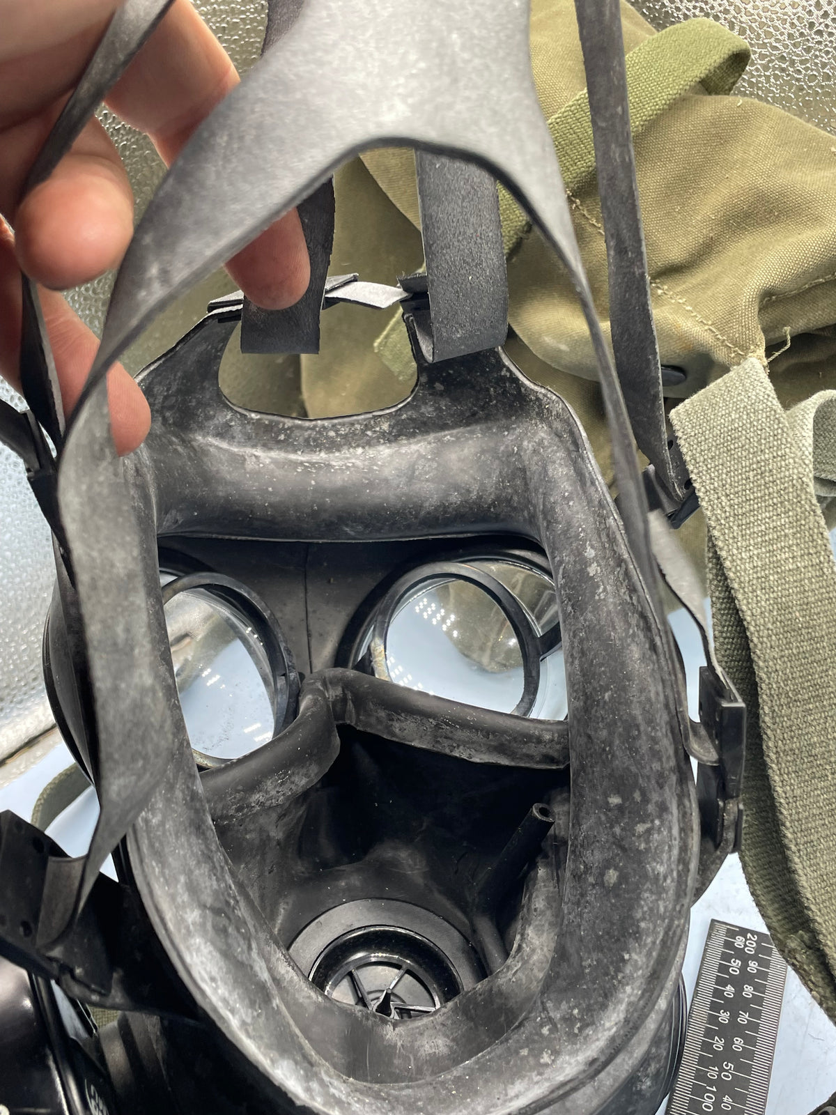 Original British Army / Special Forces S10 Gas Mask in Bag of Issue - The Militaria Shop