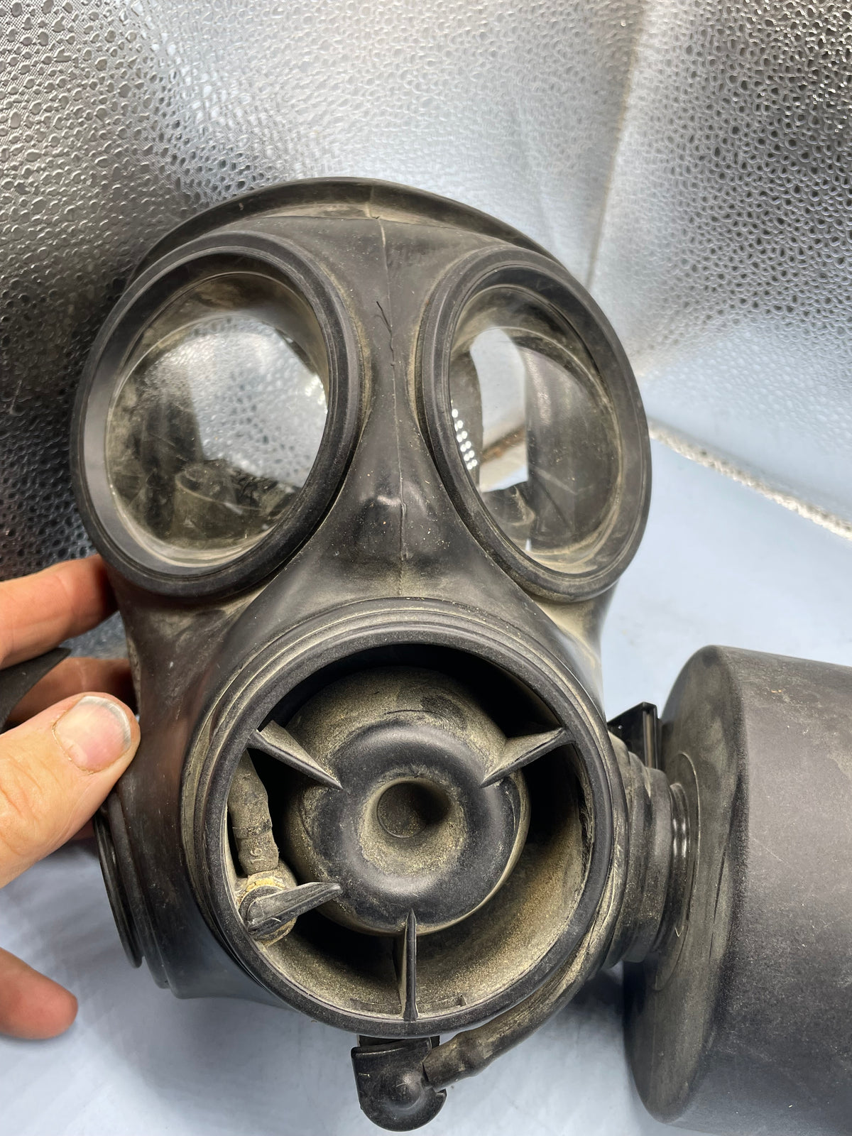 Original British Army / Special Forces S10 Gas Mask with filter - The Militaria Shop