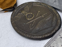 Charger l'image dans la galerie, Original WW2 German West Wall Medal (Deutsches Schutzwall-Ehrenzeichen) - The Militaria Shop
