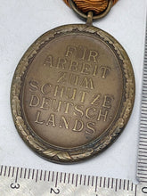 Charger l'image dans la galerie, Original WW2 German West Wall Medal (Deutsches Schutzwall-Ehrenzeichen) - The Militaria Shop
