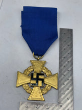 Charger l'image dans la galerie, Original WW2 German Civil Service Faithful Service Medal for 40 years - The Militaria Shop
