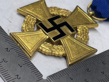 Charger l'image dans la galerie, Original WW2 German Civil Service Faithful Service Medal for 40 years - The Militaria Shop

