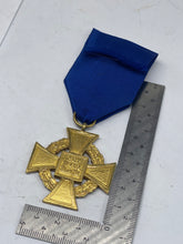 Charger l'image dans la galerie, Original WW2 German Civil Service Faithful Service Medal for 40 years - The Militaria Shop
