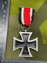 Lade das Bild in den Galerie-Viewer, Reproduction German WW2 Iron Cross 2nd Class with Ribbon
