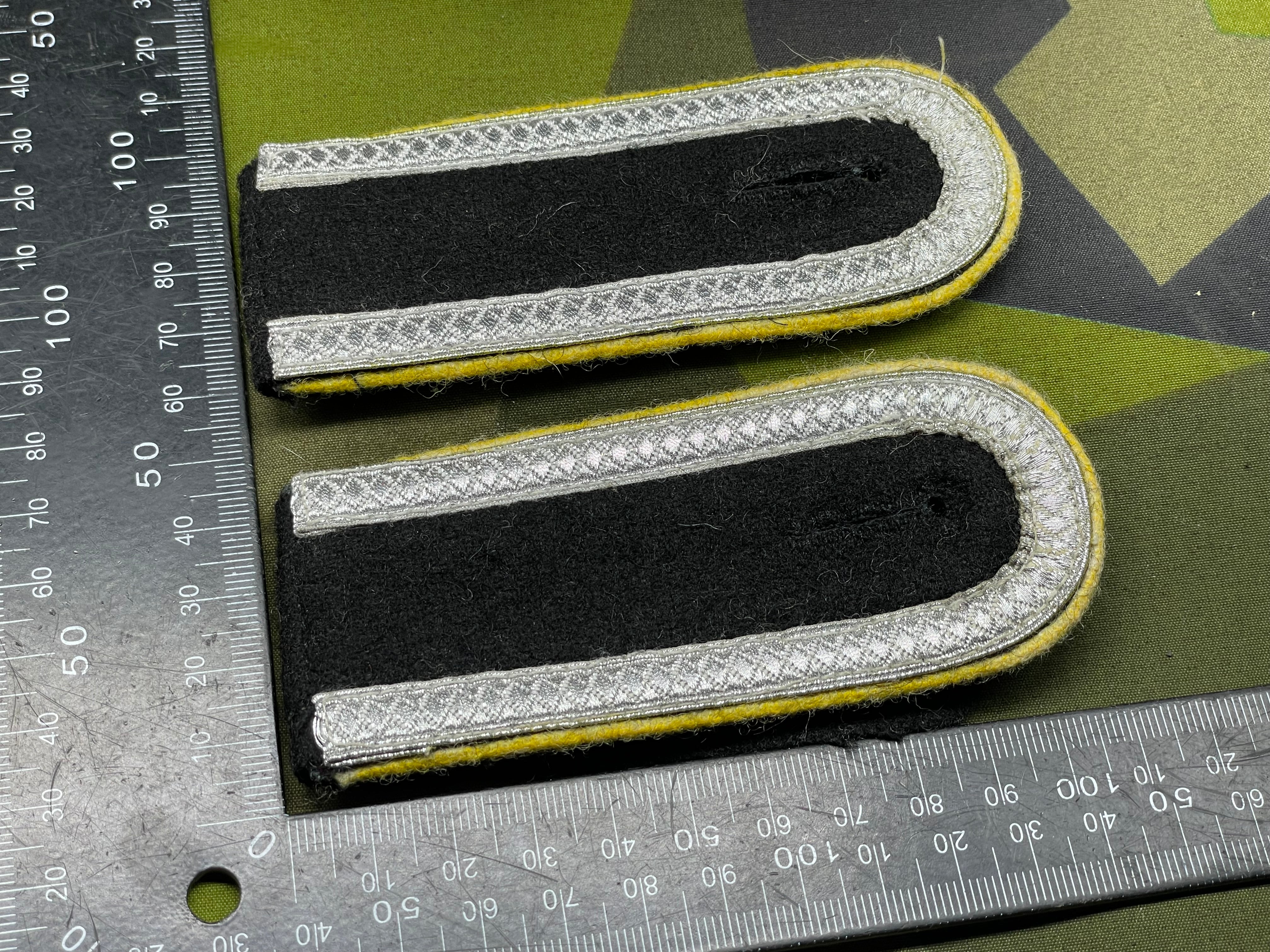 Pair Of Waffen-SS Signals Unterscharfuhrer Shoulder Epaulettes - The Militaria Shop