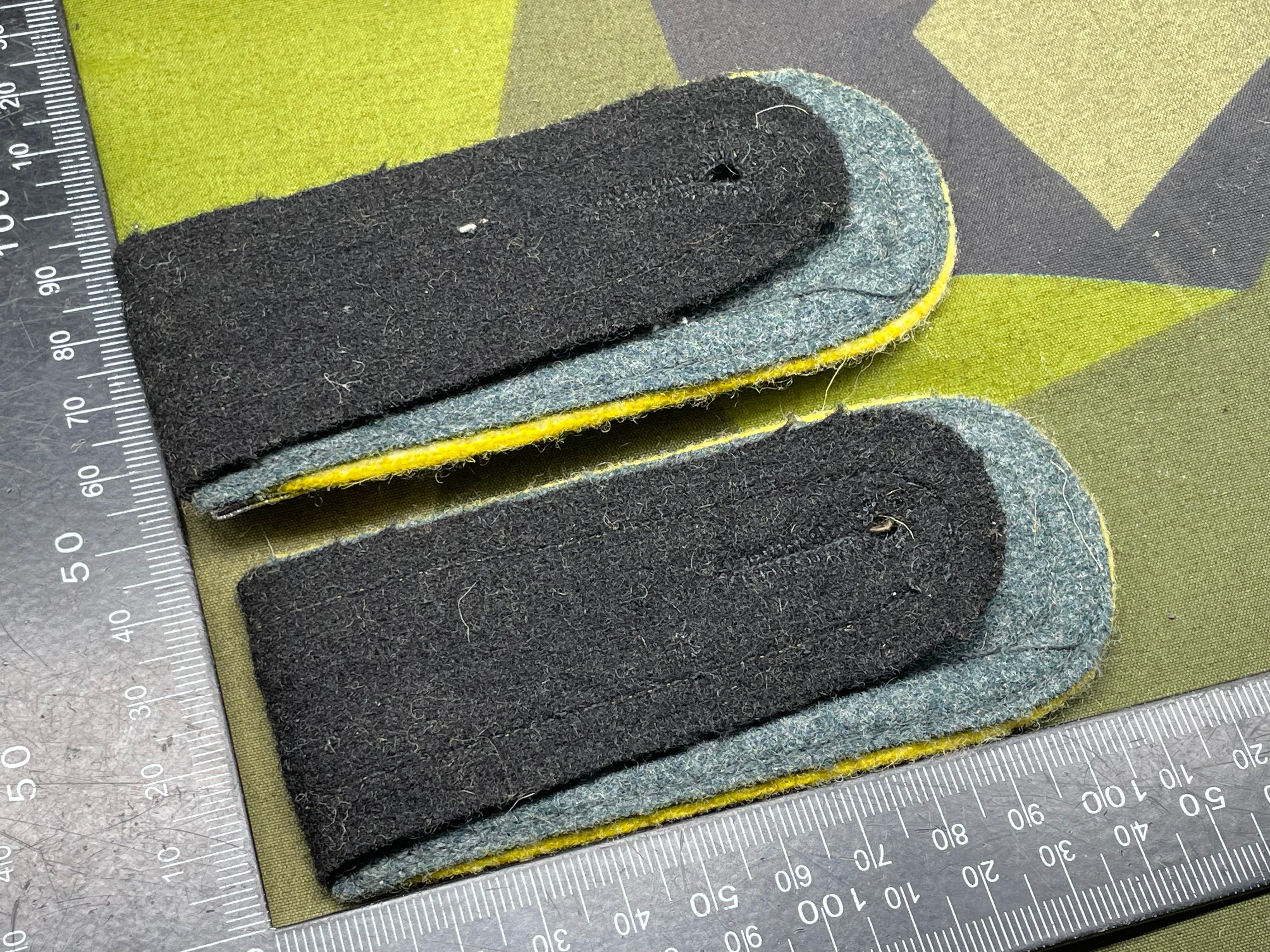 Pair Of Waffen-SS Signals Unterscharfuhrer Shoulder Epaulettes - The Militaria Shop