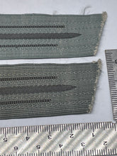 Lade das Bild in den Galerie-Viewer, Original Pair of WW2 German Army Infantry Litzen (collar badges) - The Militaria Shop
