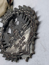 Charger l'image dans la galerie, Spanish WW2 "Blue Division" Medal for Spanish Volunteers on the Eastern Front - The Militaria Shop
