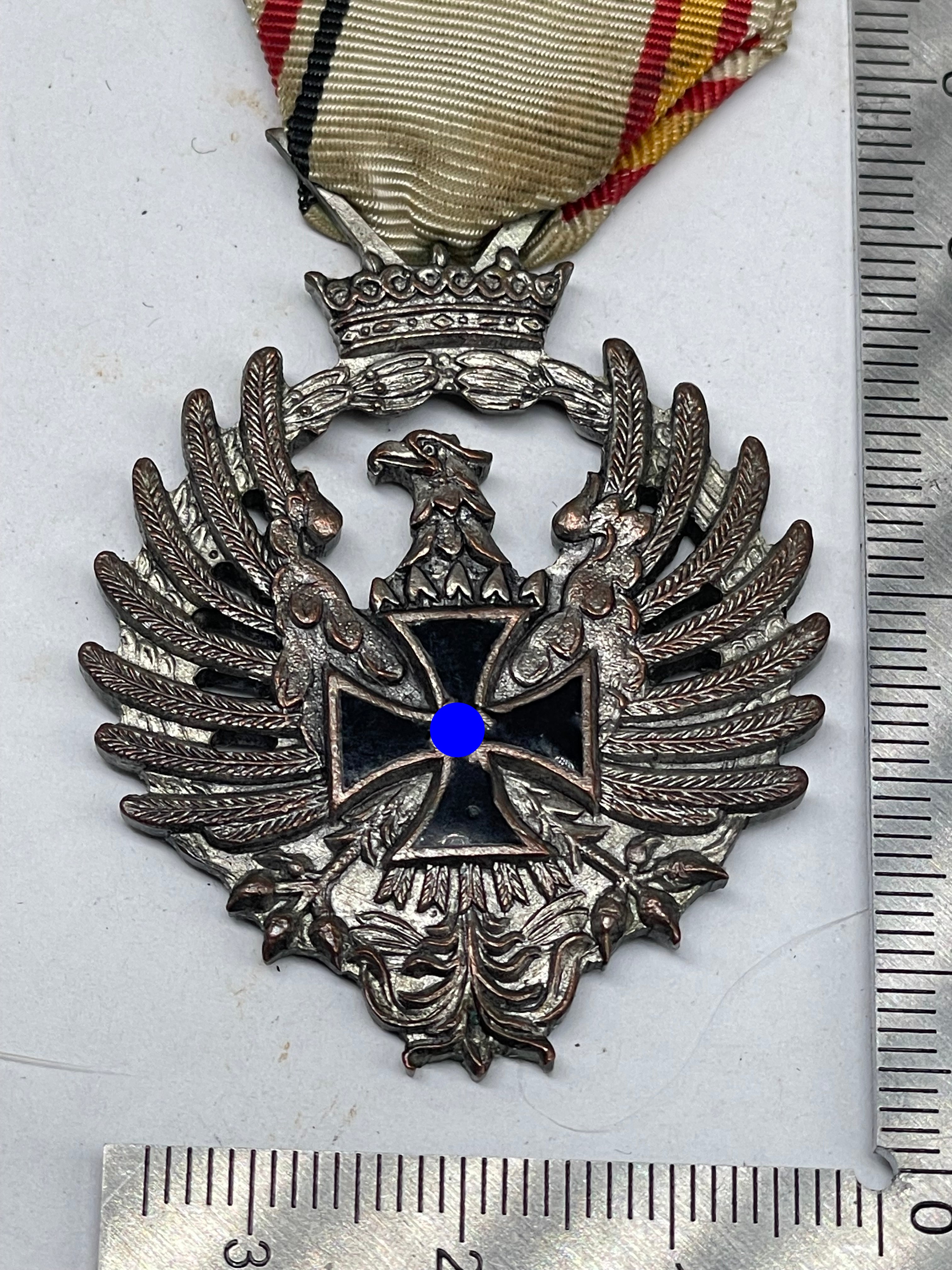 Spanish WW2 "Blue Division" Medal for Spanish Volunteers on the Eastern Front - The Militaria Shop