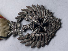 Charger l'image dans la galerie, Spanish WW2 "Blue Division" Medal for Spanish Volunteers on the Eastern Front - The Militaria Shop
