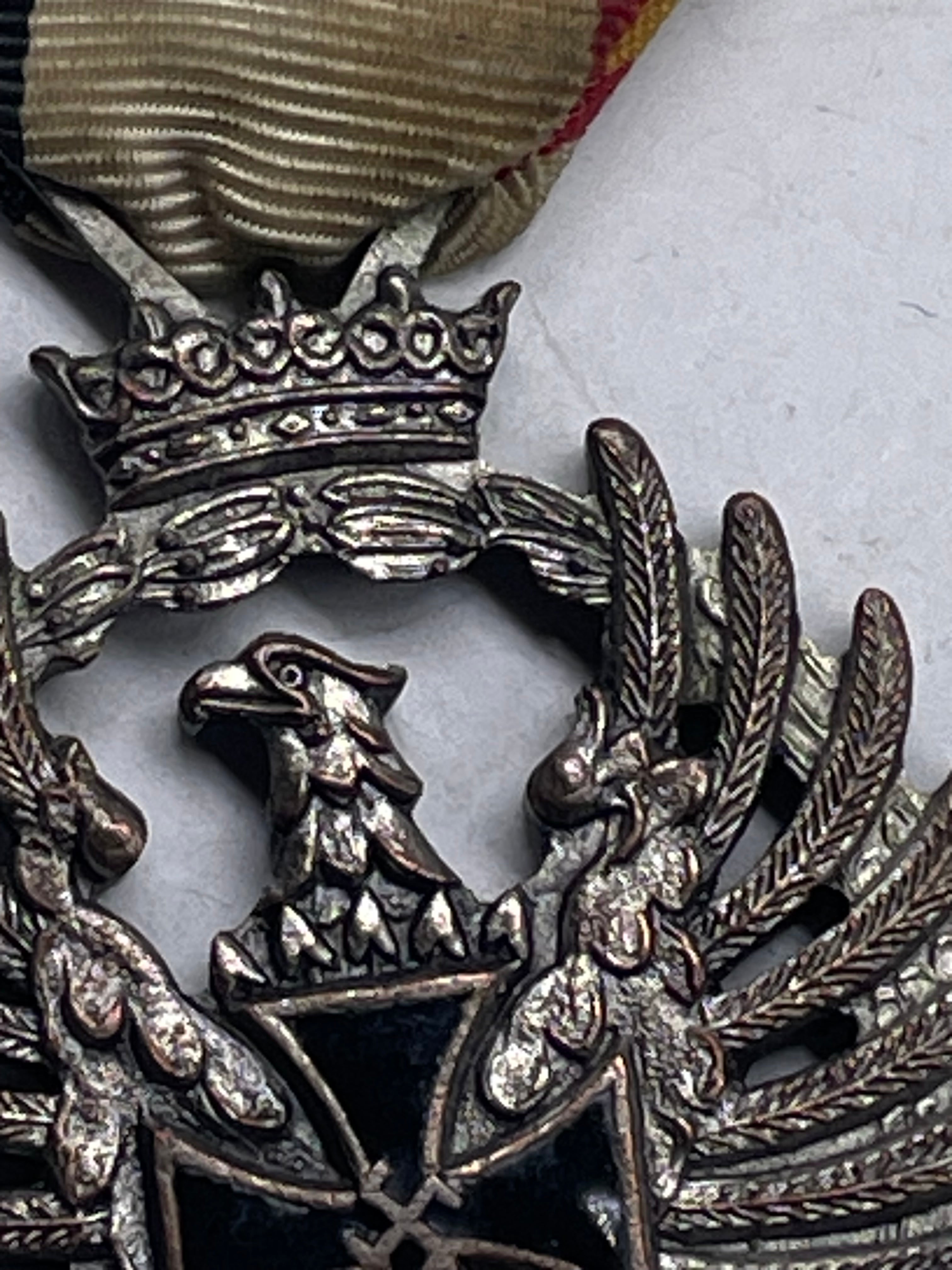 Spanish WW2 "Blue Division" Medal for Spanish Volunteers on the Eastern Front - The Militaria Shop