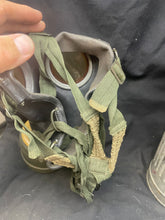 Load image into Gallery viewer, WW2 German Kriegsmarine Issue Gas Mask in Correct Navy Painted Tin
