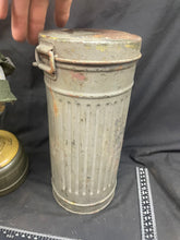 Load image into Gallery viewer, WW2 German Kriegsmarine Issue Gas Mask in Correct Navy Painted Tin
