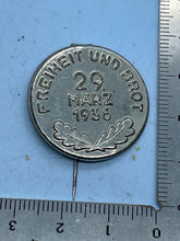 Charger l&#39;image dans la galerie, Original WW2 German Day Badge - The Militaria Shop
