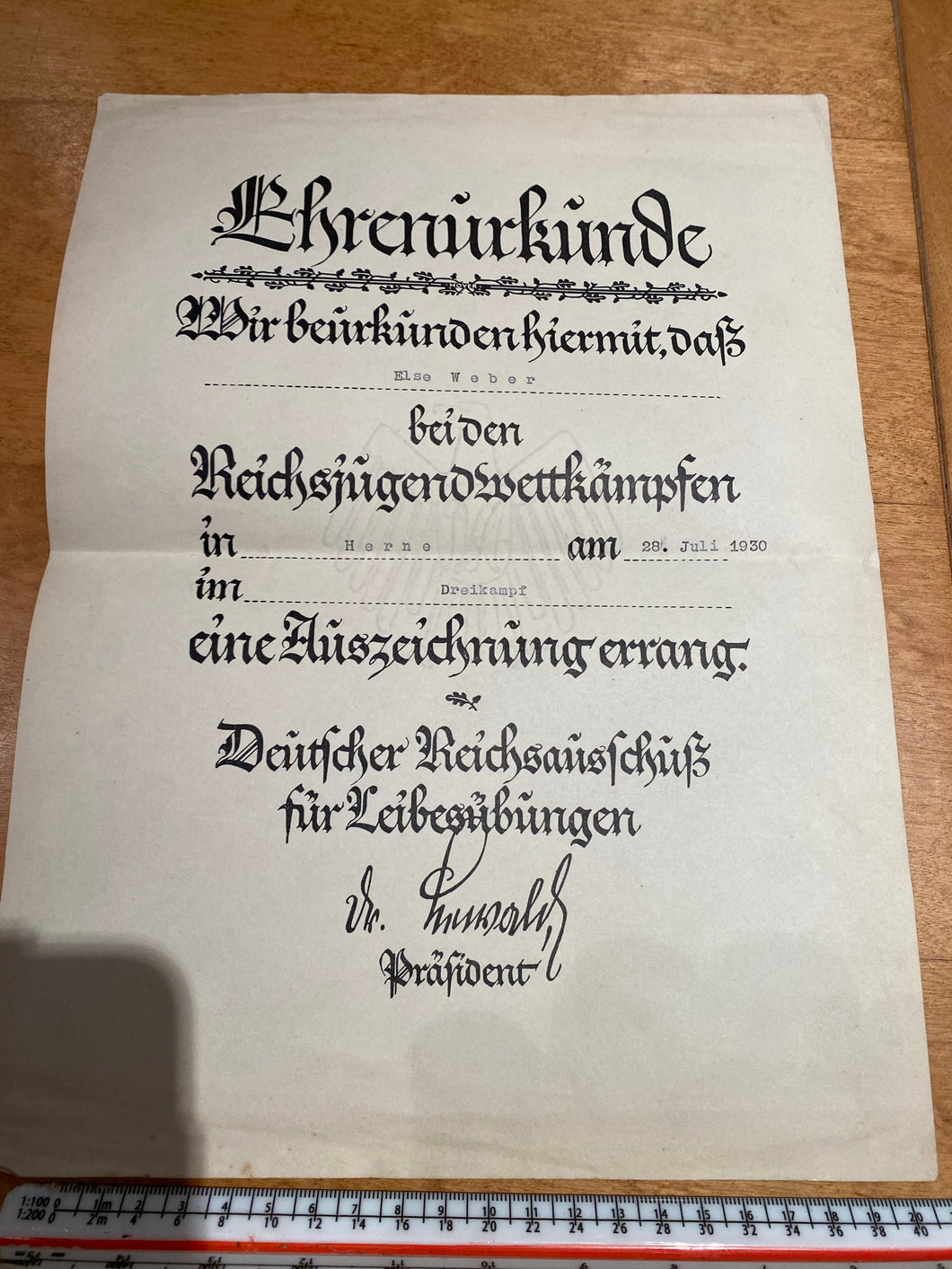 Original Inter Wars German Award Certificate issued for music related achievements.