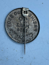 Charger l&#39;image dans la galerie, Original WW2 German Day Badge - The Militaria Shop
