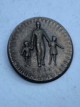 Load image into Gallery viewer, Original WW2 German Day Badge - The Militaria Shop
