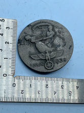 Charger l&#39;image dans la galerie, Original WW2 German Day Badge 
