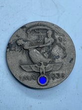 Charger l&#39;image dans la galerie, Original WW2 German Day Badge 
