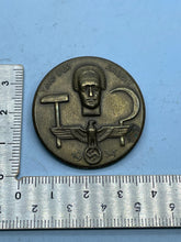 Load image into Gallery viewer, Original WW2 German Day Badge 
