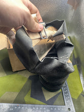 Lade das Bild in den Galerie-Viewer, Original WW2 British Home Front Civilian Gas Mask in Cardboard Box
