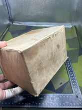 Lade das Bild in den Galerie-Viewer, Original WW2 British Home Front Civilian Gas Mask in Cardboard Box
