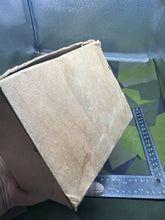 Lade das Bild in den Galerie-Viewer, Original WW2 British Home Front Civilian Gas Mask in Cardboard Box
